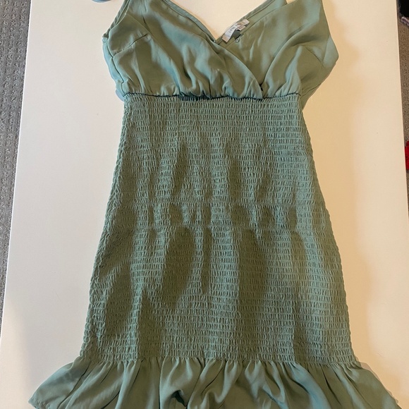 Dress - Picture 1 of 2